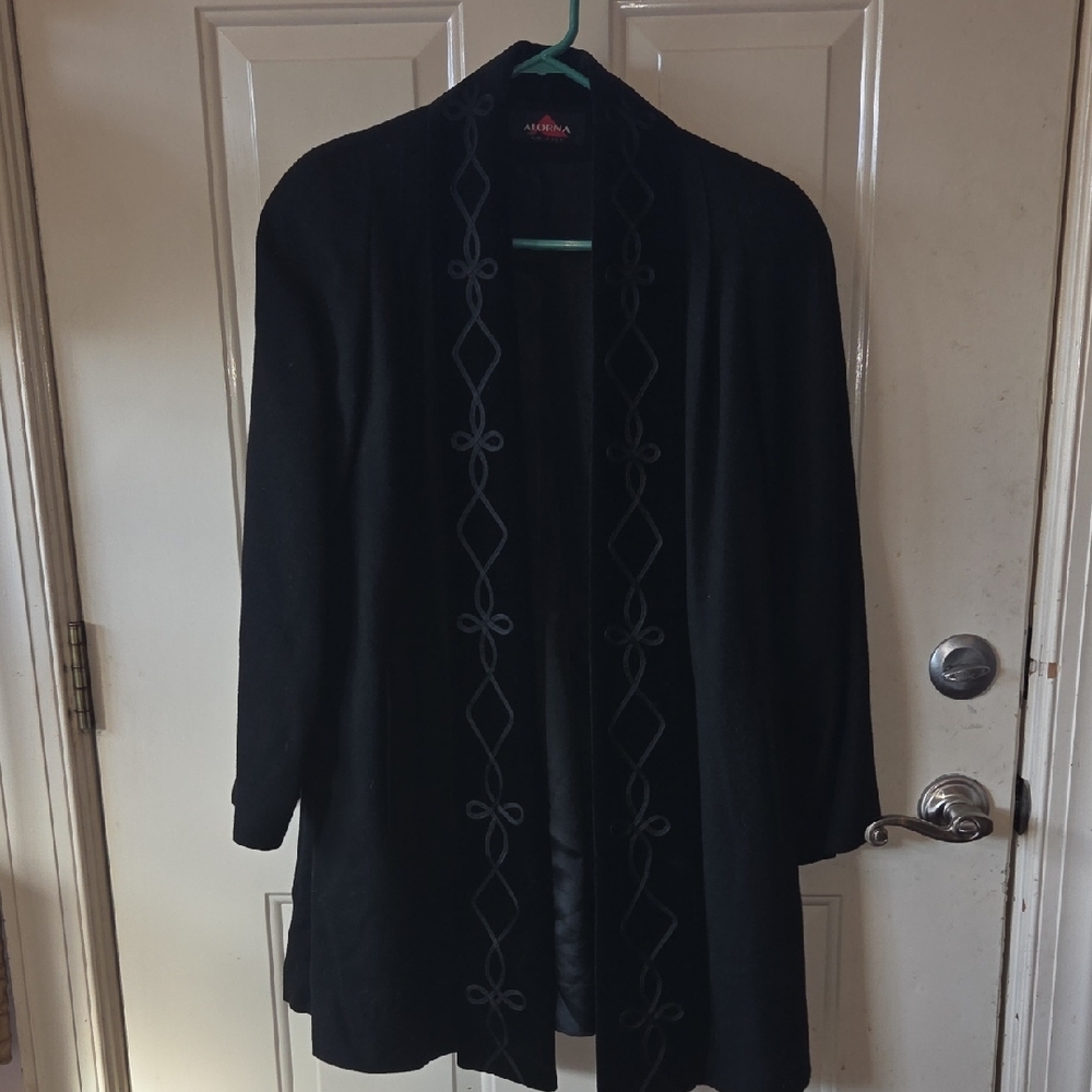 Elegant Vintage Black Wool Alorna Coat - Picture 5 of 5